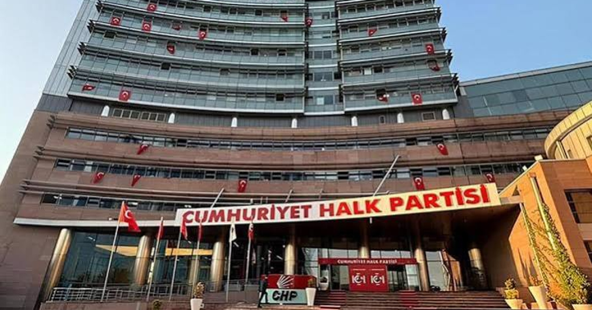 CHP İstanbul İl Kongresi davasında erteleme kararı çıktı