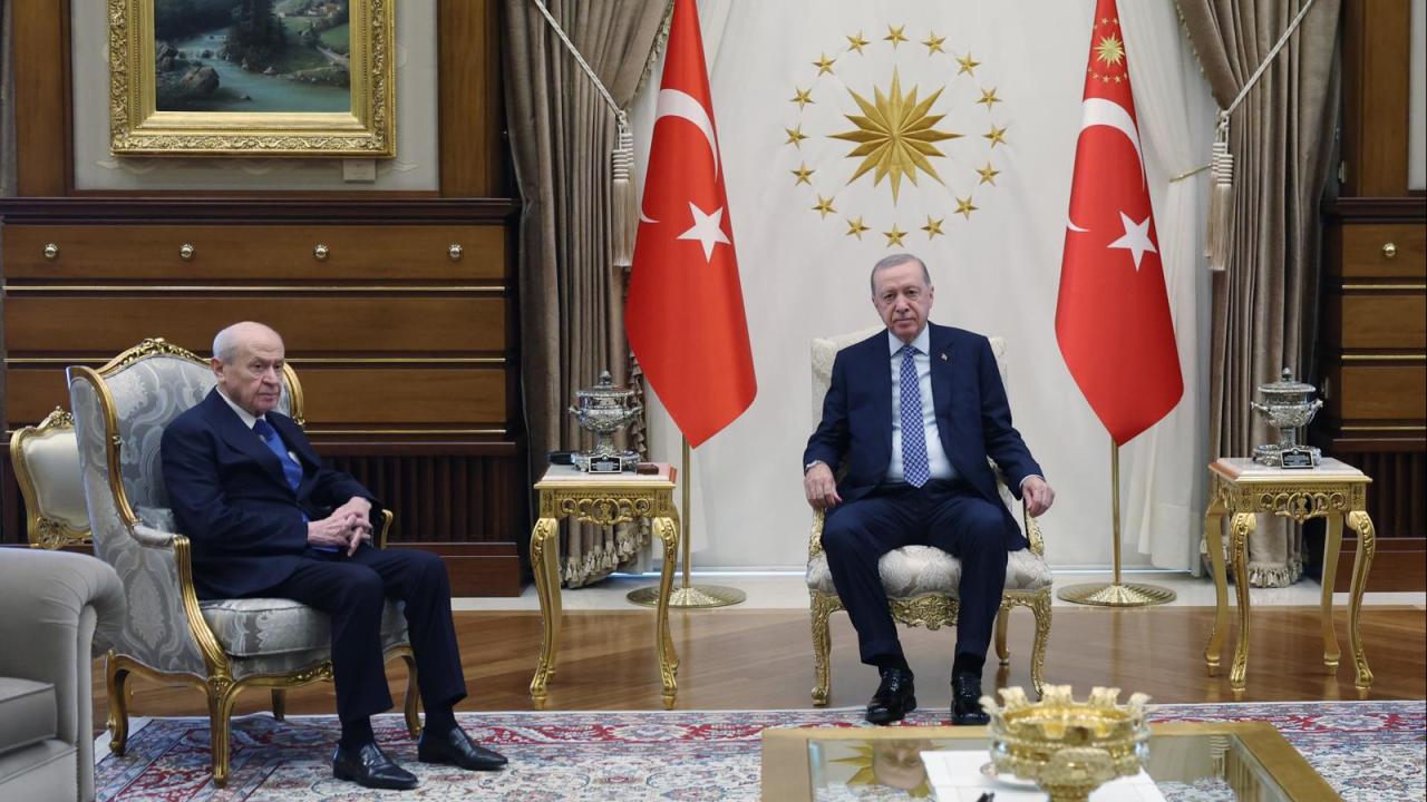 Erdoğan ve Bahçeli Cumhurbaşkanlığı Külliyesi'nde bir araya geldi