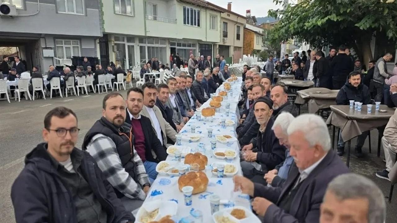 Bursa İnegöl pilav etkinliğinde zehirlenme şüphesi: 182 kişi hastanede