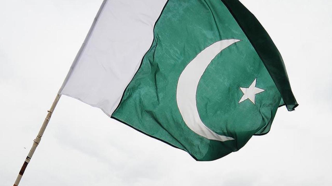 Pakistan'dan Afganistan'daki 10 noktaya hava saldırısı