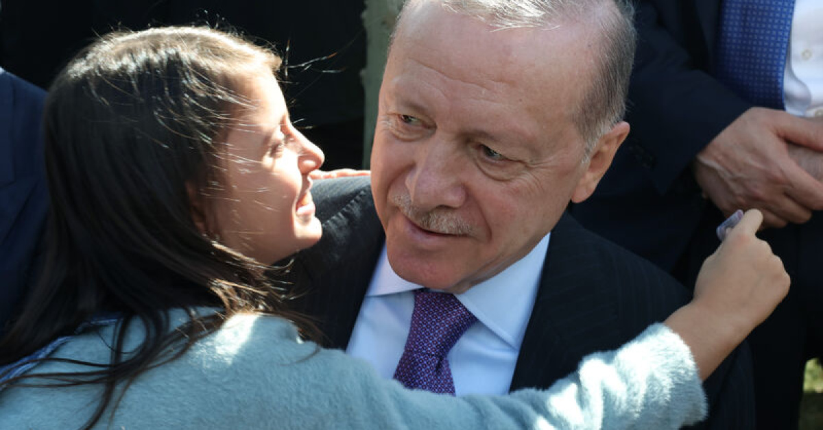 Cumhurbaşkanı Erdoğan Rami Kütüphanesi'ndeki AileFest'i ziyaret etti