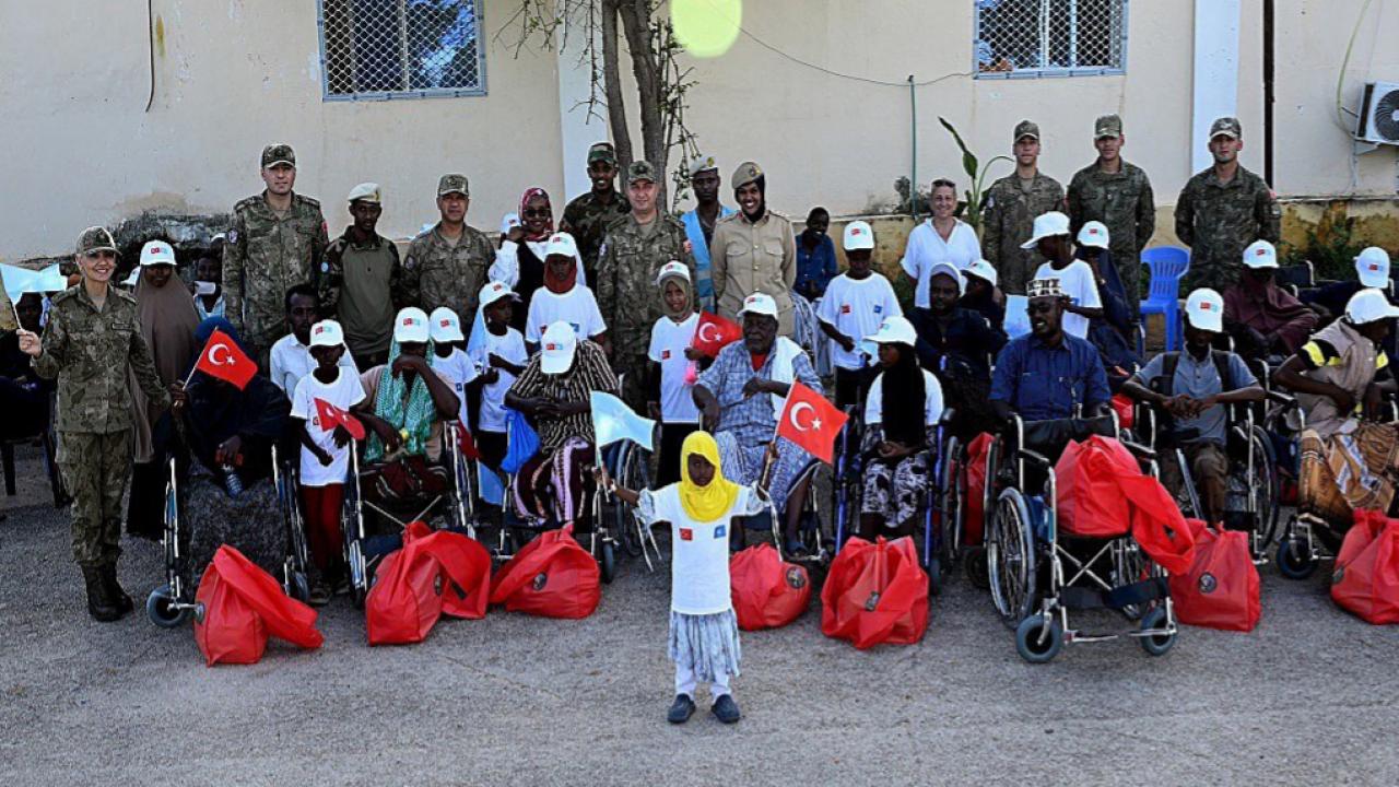 Milli Savunma Bakanlığı Somali'de Gazi ve Ailelerine Destek Oldu