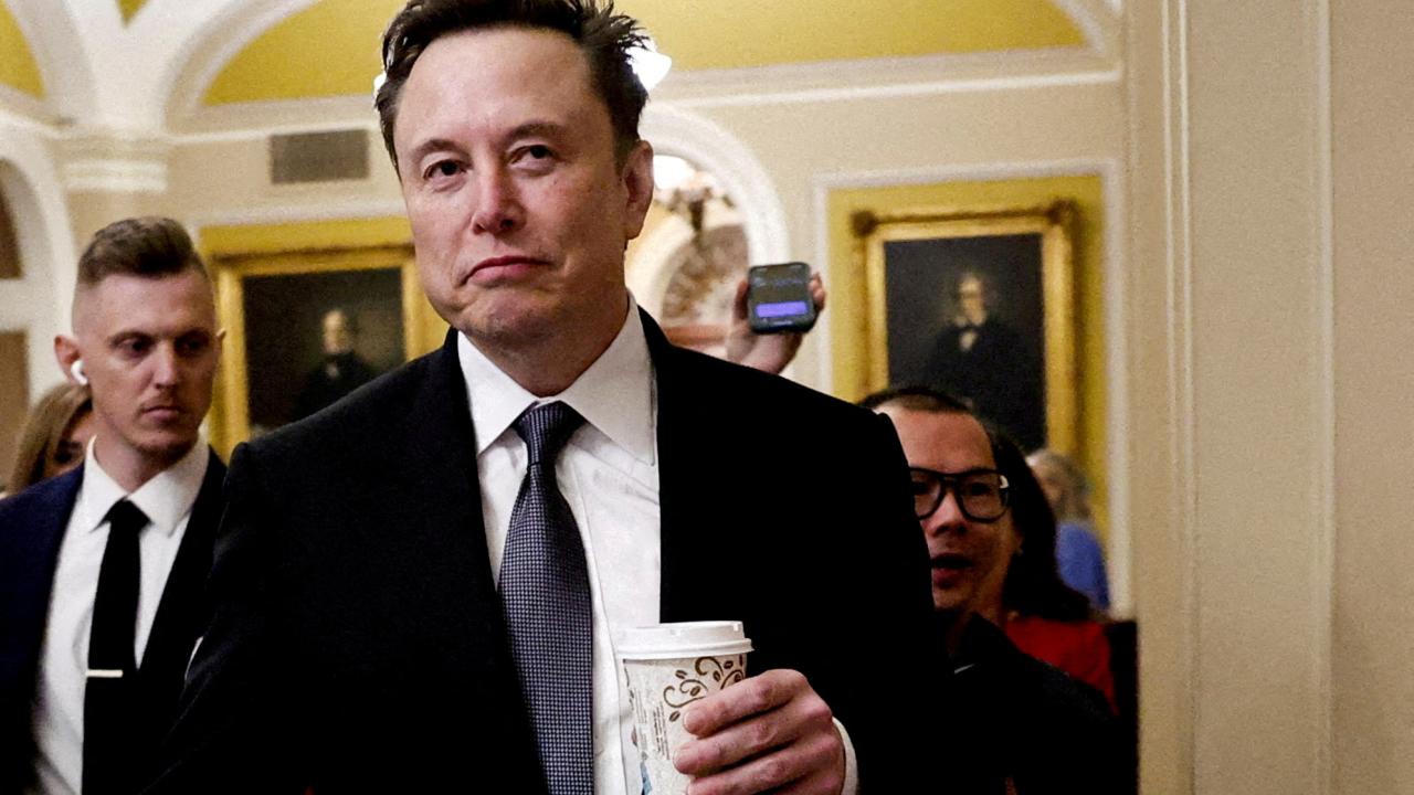 Elon Musk: Gelecekte yapay zeka kendi kendini kontrol edecek