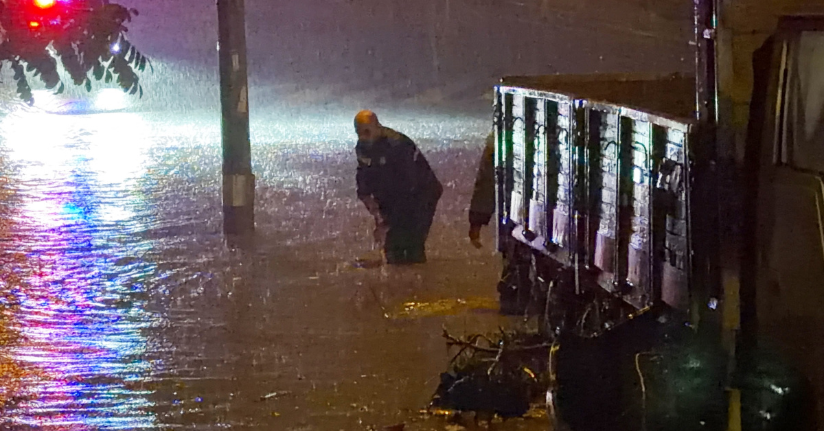 Kocaeli Valiliği'nden Aşırı Yağış Nedeniyle Trafiğe Çıkmayın Uyarısı