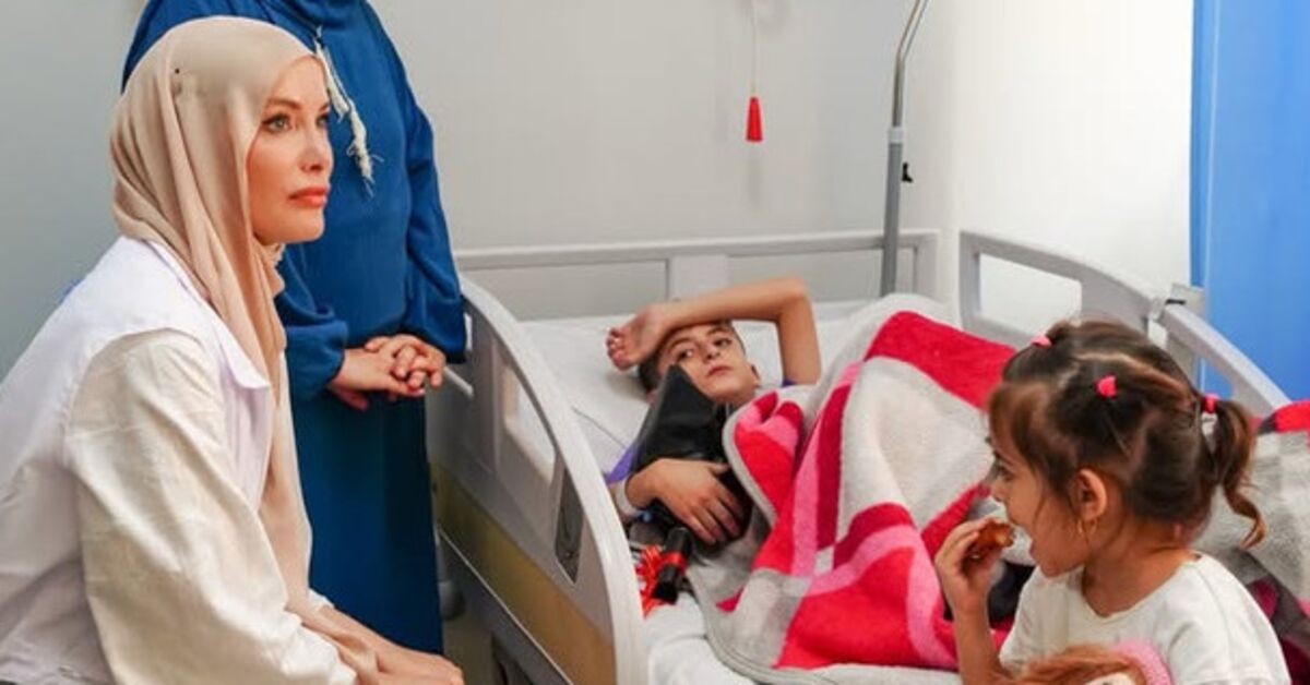 Gamze Özçelik Mısır'daki 23 Gazzeli hastanın masrafını üstlendi