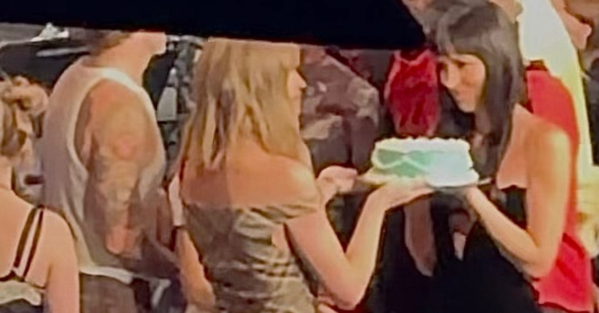 Taylor Swift'ten Dakota Johnson'a sahne arkasında sürpriz doğum günü kutlaması