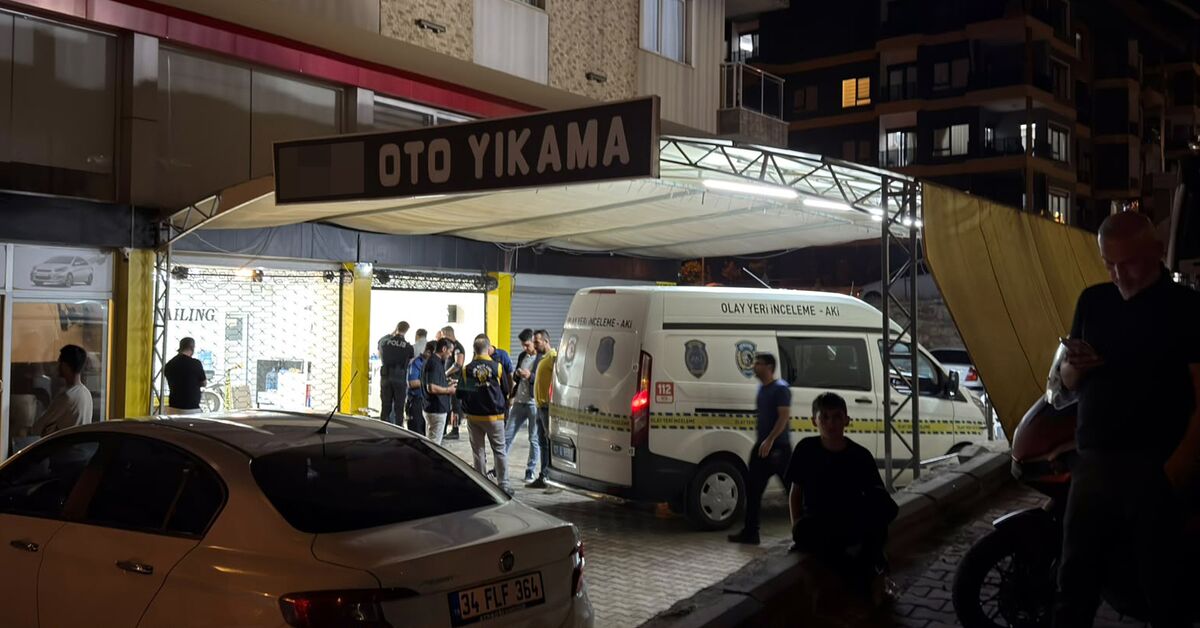 Antalya Alanya'da oto yıkamacıda silahlı kavga: 2 ölü