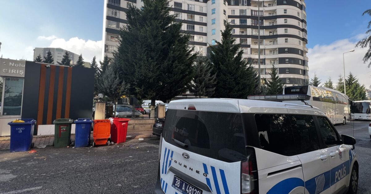 Kayseri'de dini nikahlı çift tartışmada birbirini bıçakladı