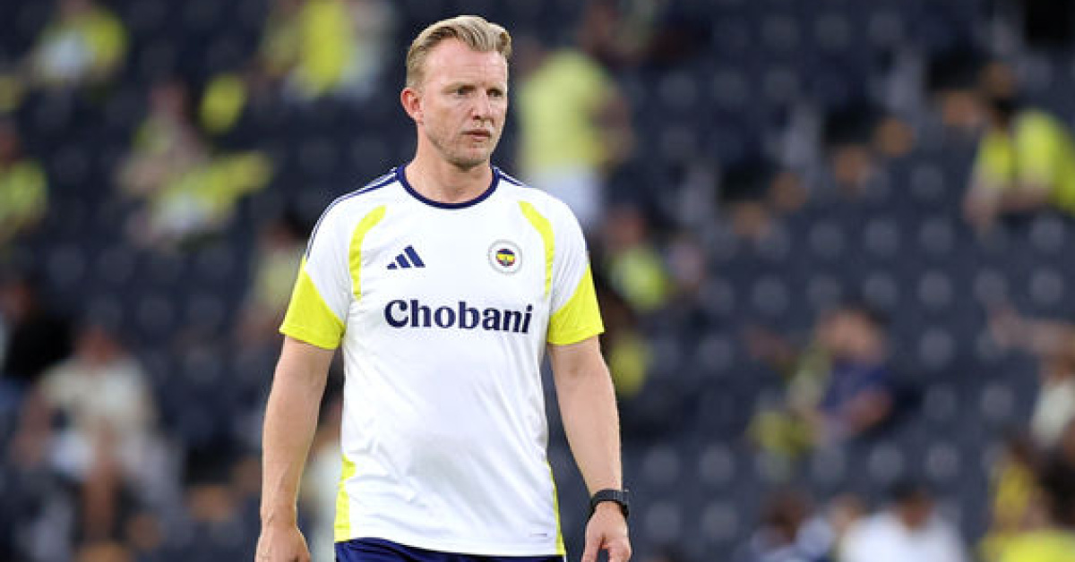 Dirk Kuyt Sezonu Fenerbahçe'de Tamamlayabilir: Menajerinden Açıklama