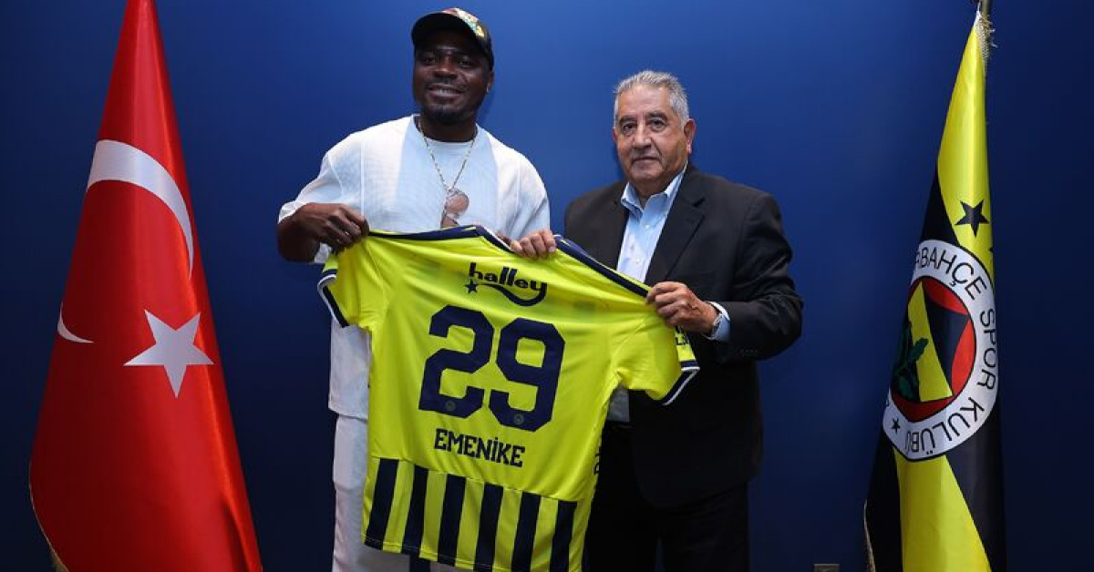 Emmanuel Emenike'den Fenerbahçe'ye sürpriz ziyaret