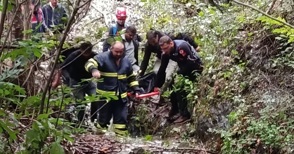 Artvin Yusufeli'nde uçuruma yuvarlanan otomobilin sürücüsü öldü