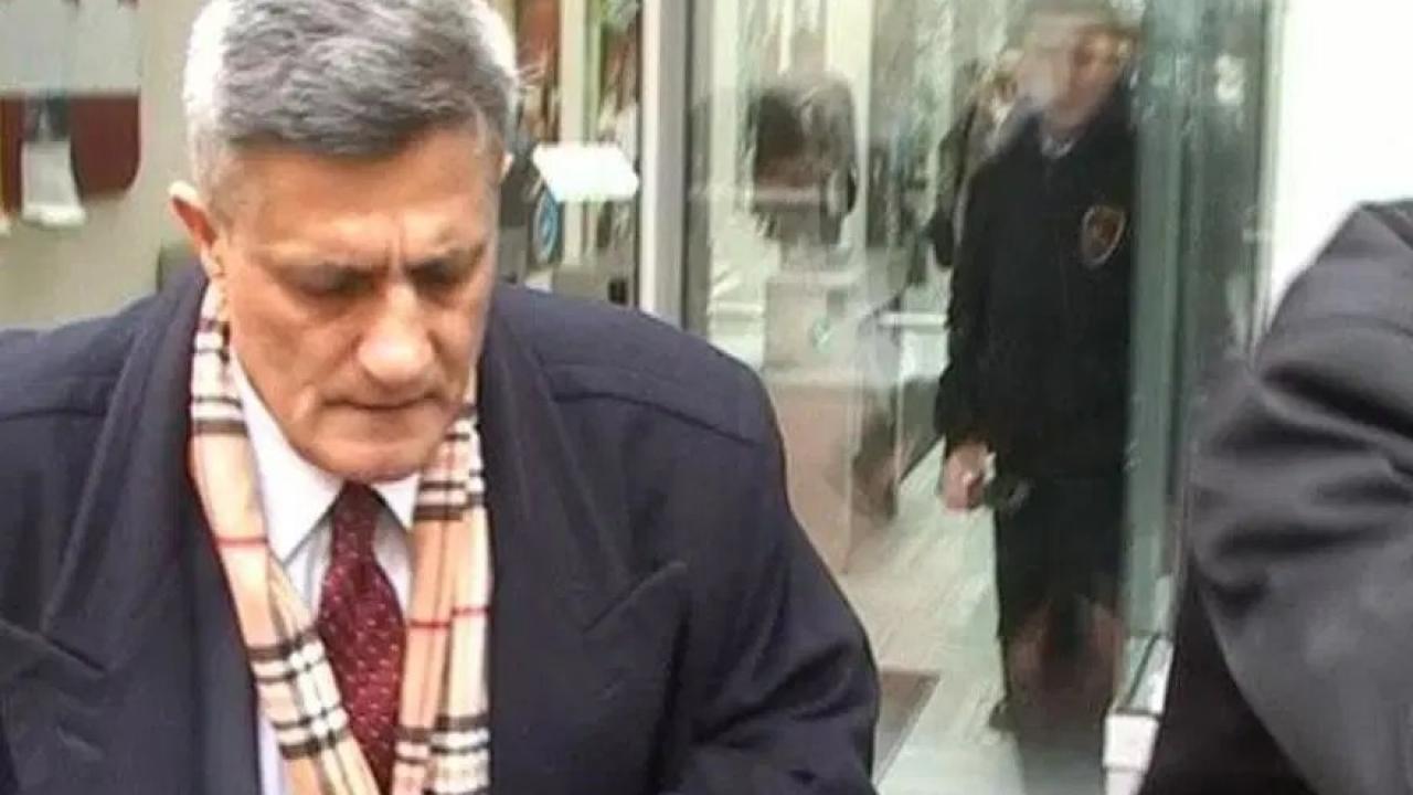 Kaşif Kozinoğlu'nun mezarından alınan örnekler kabrine bırakıldı