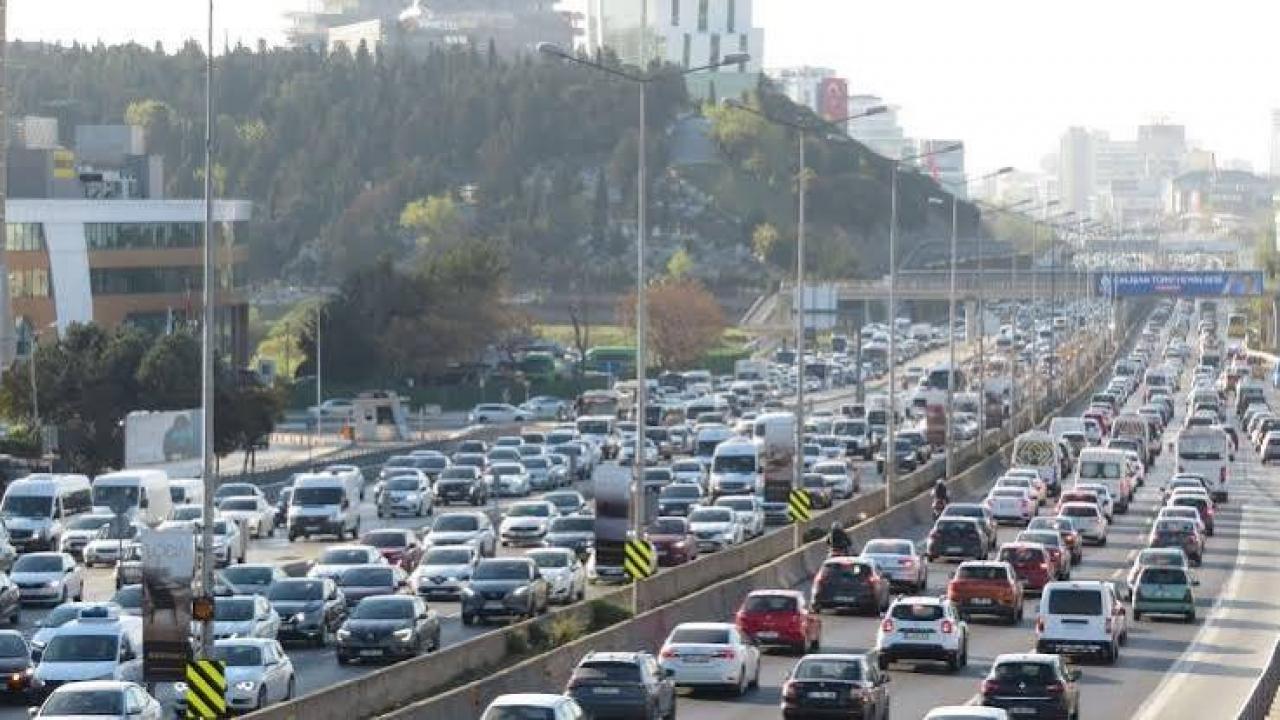 İstanbul'da E-5 yolu 12 gün boyunca her gün 7 saat kapanacak