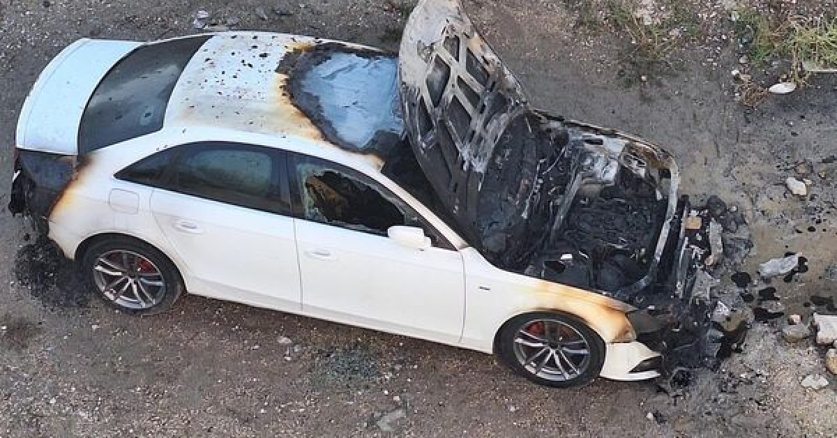 Şanlıurfa Birecik'te Park Halindeki Otomobile Silahlı ve Yangın Saldırısı