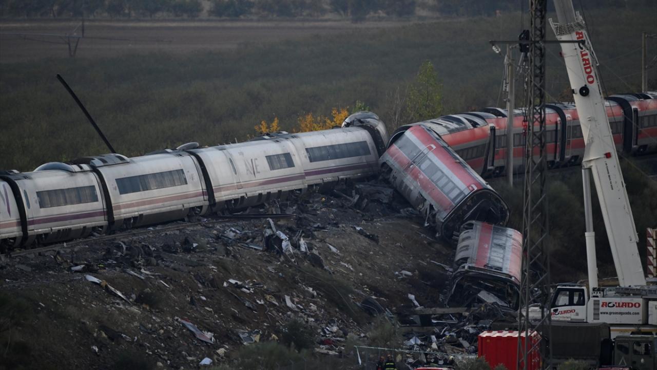İspanya'da tren faciası: Üç günlük ulusal yas ilan edildi