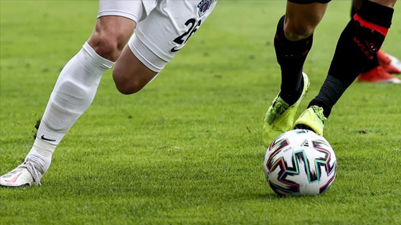 Türk dünyasından futbolculara Türk statüsü çalışması
