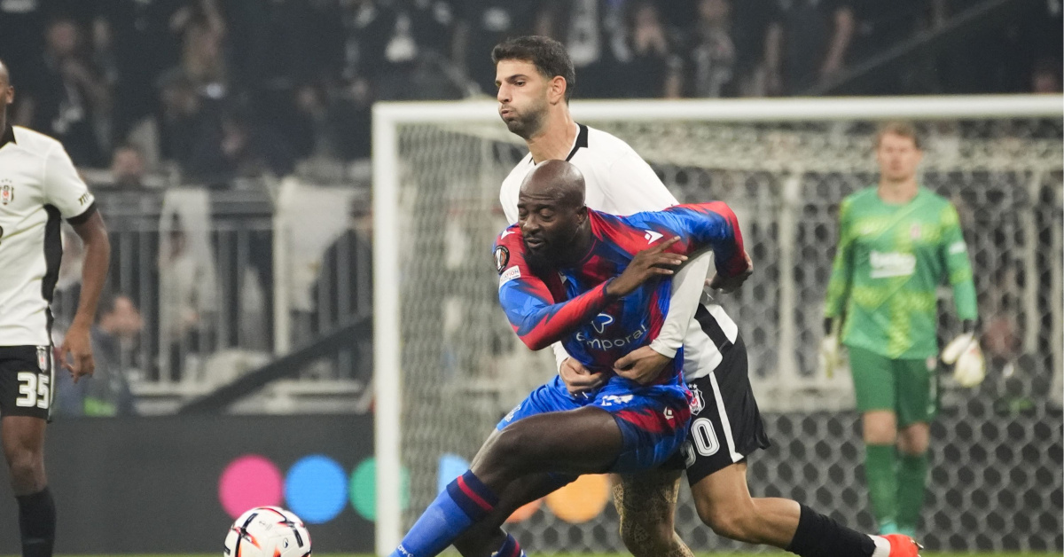 Beşiktaşlı Ümit Akdağ'ın sağ elinde kırık tespit edildi