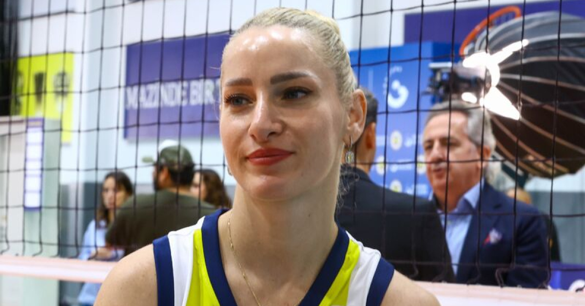 Gizem Örge: Fenerbahçe'de forma giymek benim için bir şeref