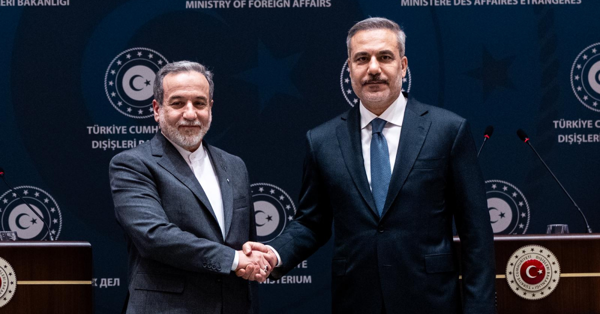 Hakan Fidan ile Abbas Arakçi'den Hürmüz Boğazı görüşmesi