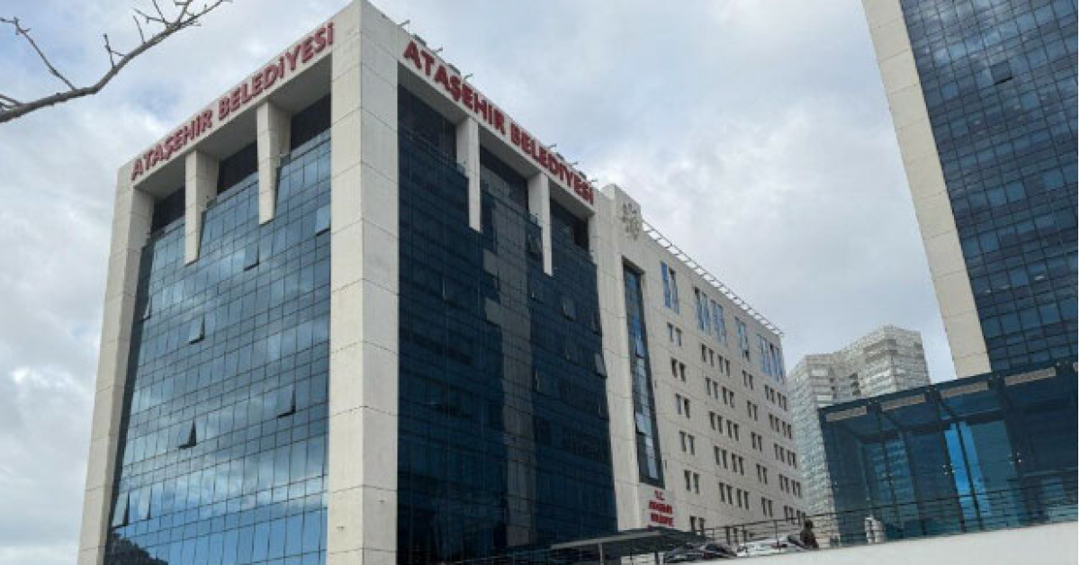 Ataşehir Belediyesi'ne operasyon: 13 gözaltı