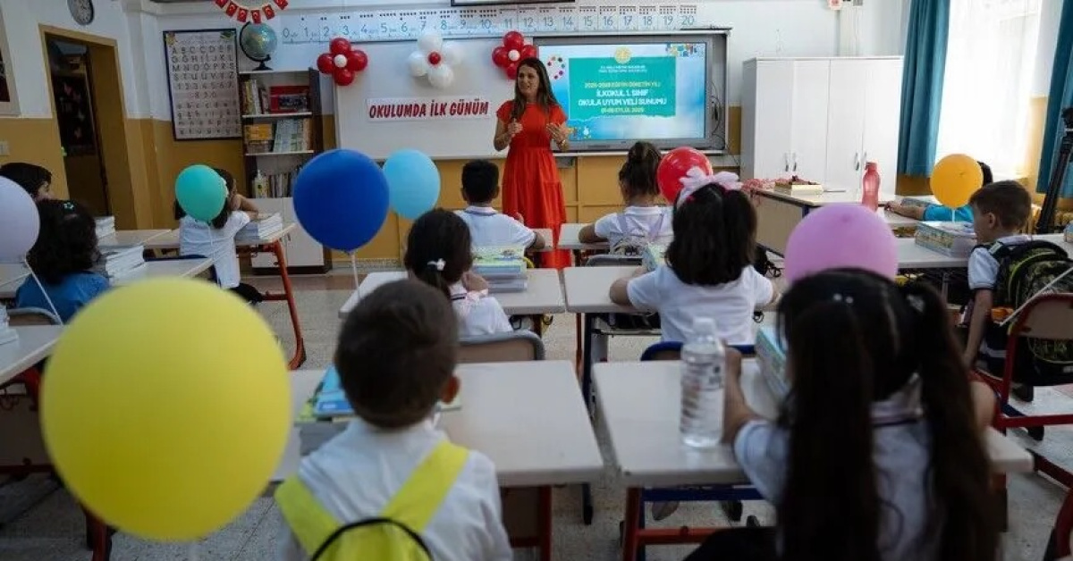 İstanbul'da Okullarda Ders Saatleri Değişti: 14 Eylül'de Dersler Hangi Saatlerde Yapılacak?