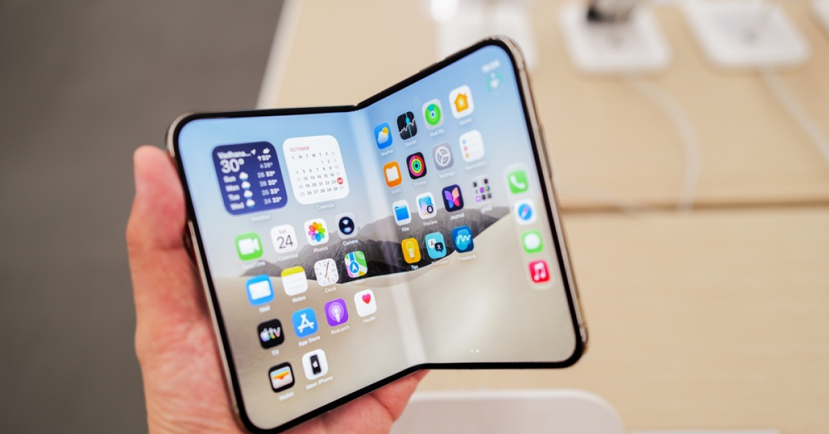 iPhone Duo Katlanma İzi ve Ekran Çatlağı Şikayetleriyle Gündemde
