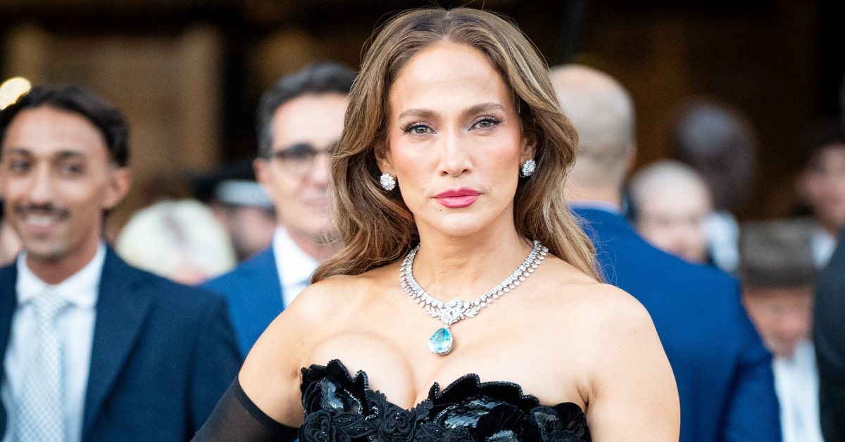 Jennifer Lopez Milano'daki Vogue World etkinliğine damga vurdu