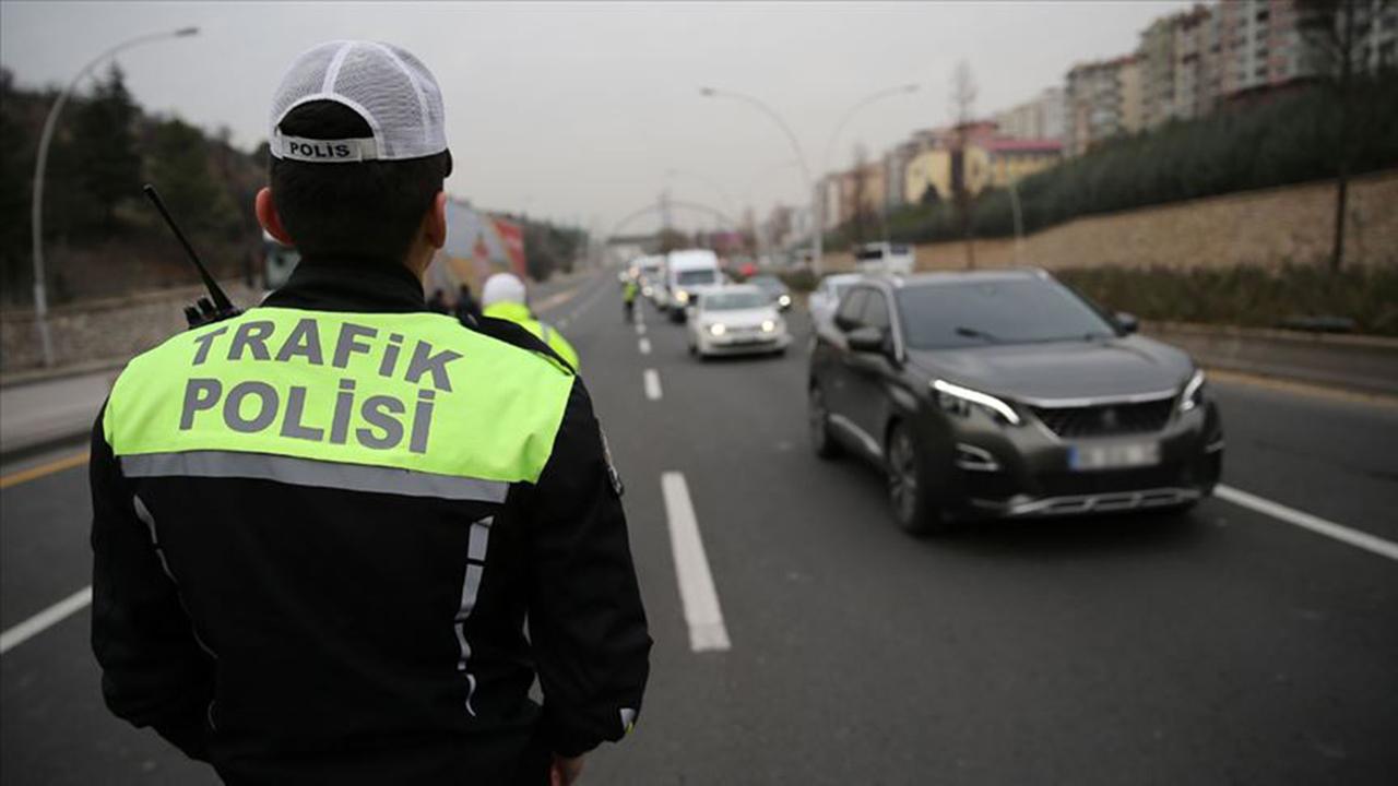 Ankara'da yarin bazi yollar arac trafigine kapatilacak