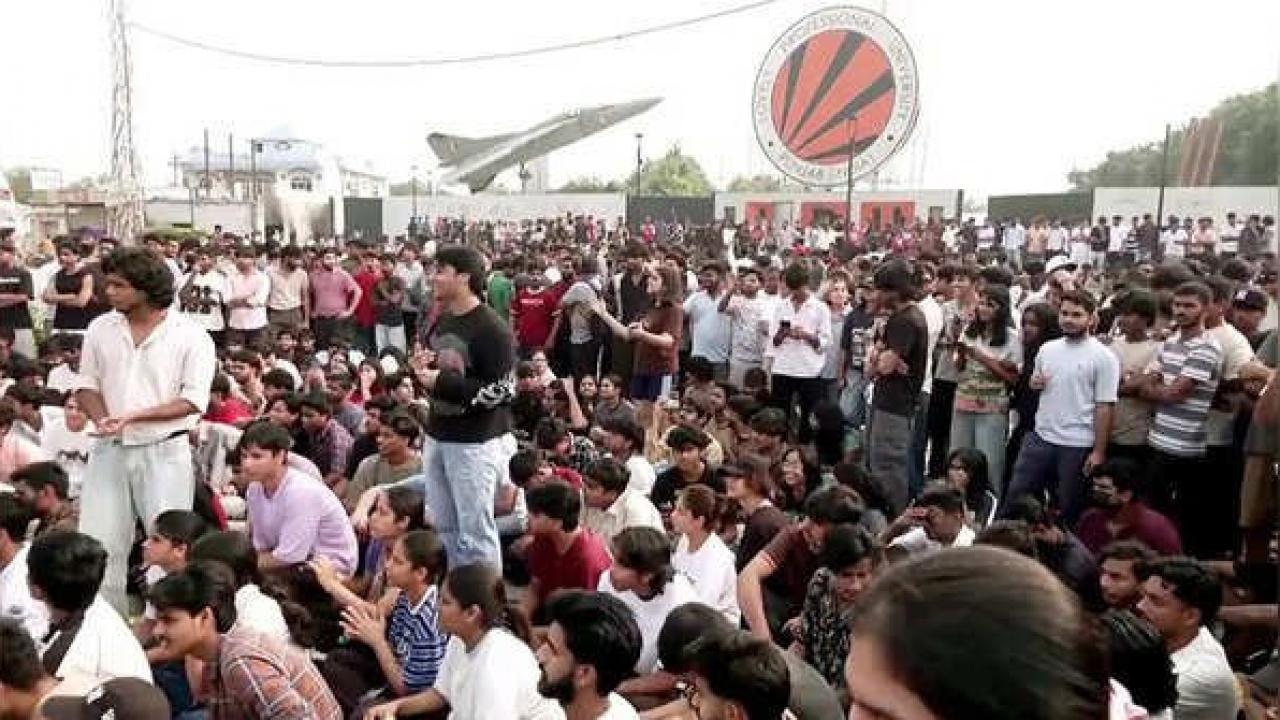 Hindistan'da üniversite tecavüz iddiası: 10 günlük eğitim yasağı