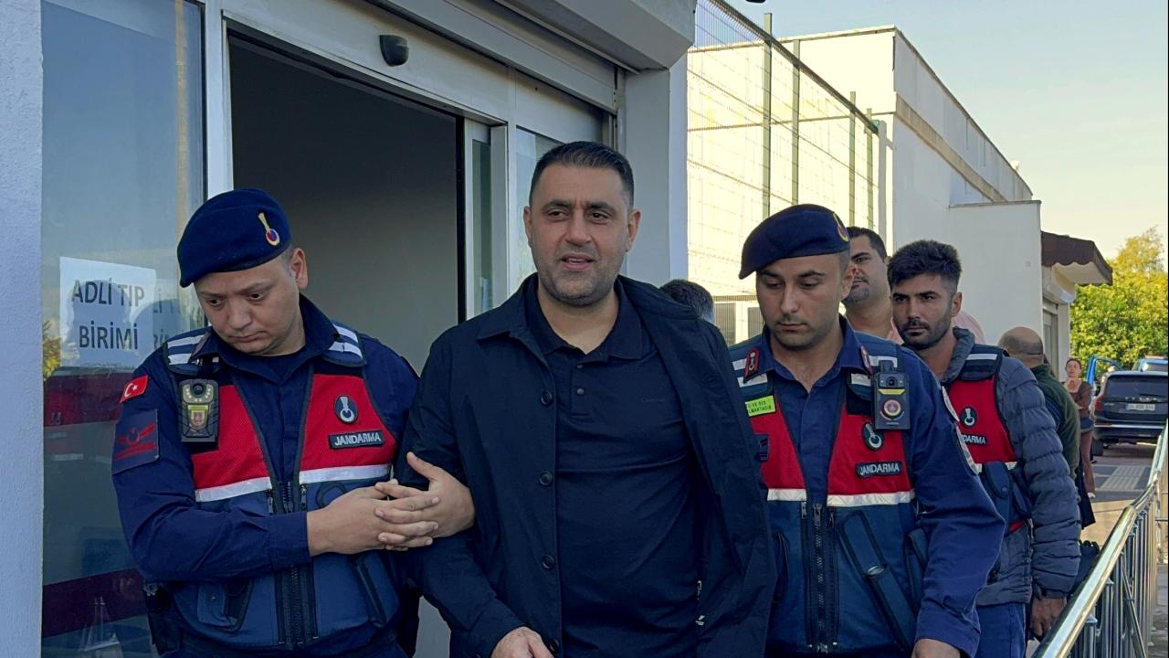 Çukurova Belediye Başkanı Emrah Kozay görevden uzaklaştırıldı